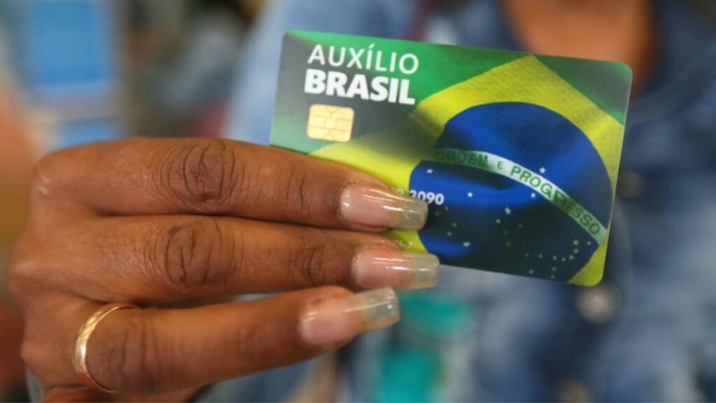 Como se inscrever para ganhar o novo Auxílio Brasil no valor de R$ 600?