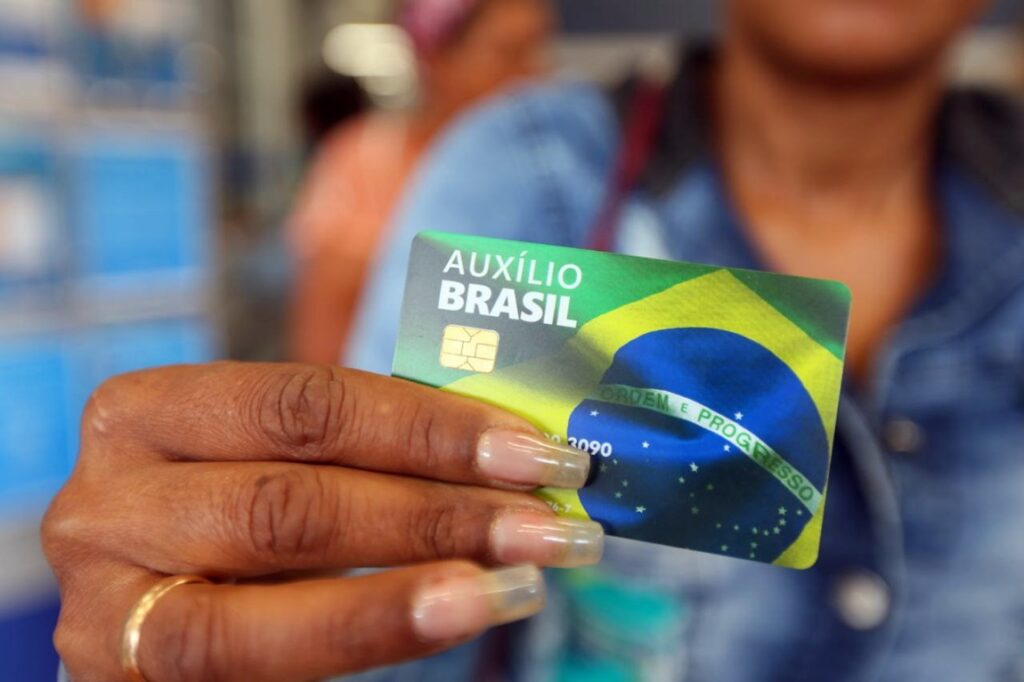 Auxílio Brasil no valor de R$ 750 pode vir a ser realidade em 2023; Veja porque